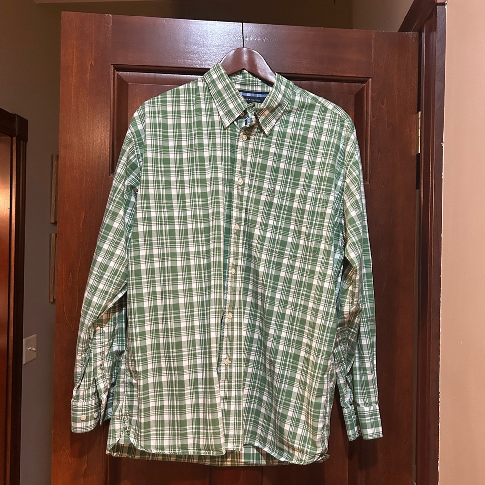 Tommy Hilfiger Men’s Green Plaid Button Down Shirt Large 100% Cotton